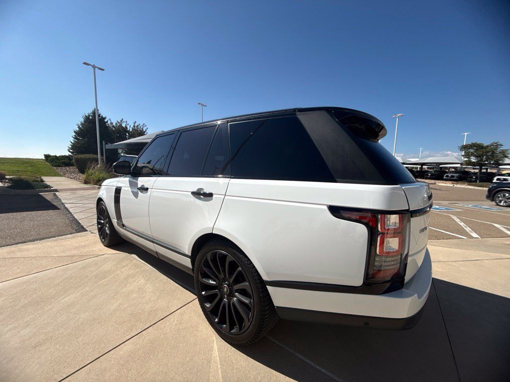 Used 2017 Land Rover Range Rover HSE AWD/4WD image 4