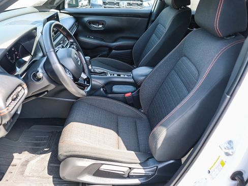 Certified 2025 Honda HR-V Sport image 10