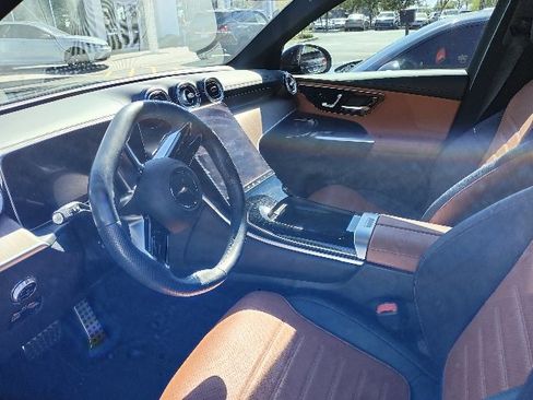 Used 2023 Mercedes-Benz GLC 300 GLC 300 image 2