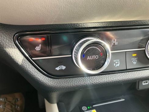 Used 2024 Honda HR-V EX-L image 2