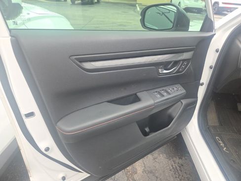 Used 2025 Honda CR-V Sport-L image 6