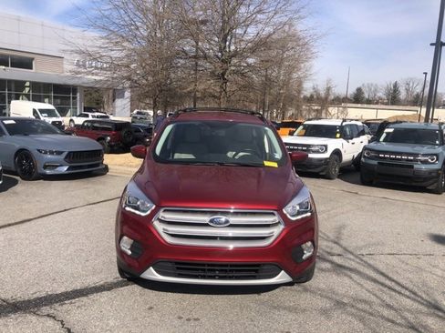 Used 2018 Ford Escape SEL image 2