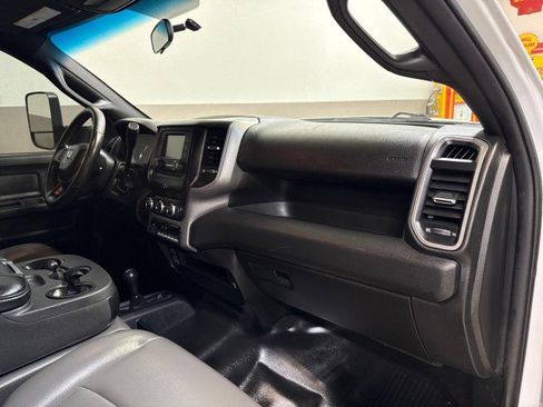 Used 2021 RAM 3500 Tradesman w/ Chrome Appearance Group image 57