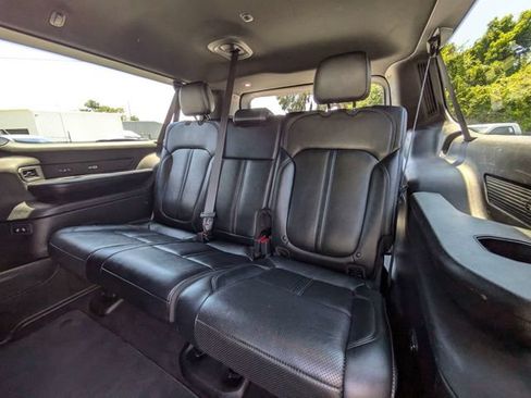 Used 2024 Jeep Wagoneer L Series II w/ Flexible Seating Group AWD/4WD image 18