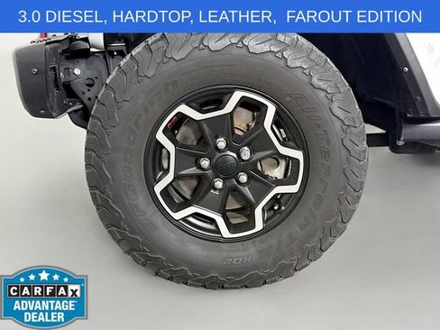 Used 2023 Jeep Wrangler Unlimited Rubicon AWD/4WD image 29