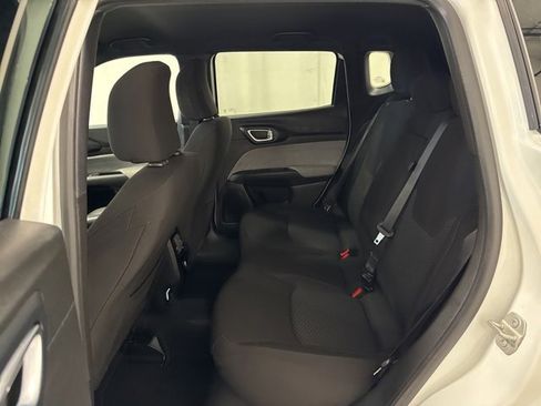 Used 2024 Jeep Compass Sport image 27