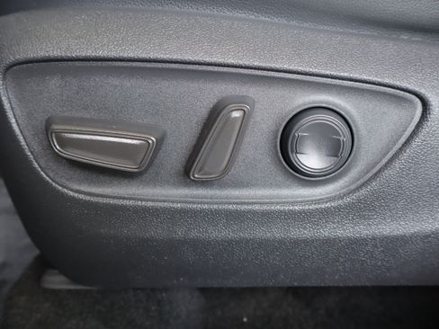 Used 2023 Toyota Highlander XSE AWD/4WD image 14