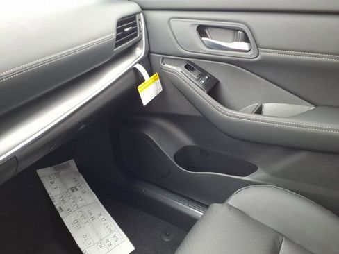 New 2026 Nissan Rogue SV image 23