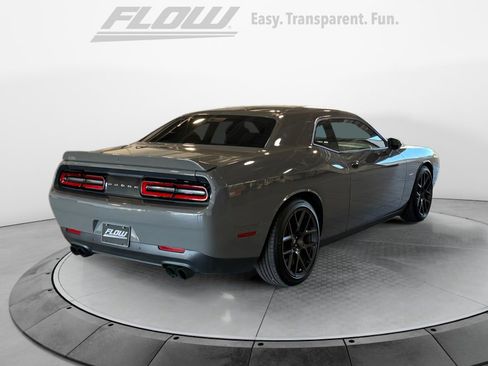 Used 2017 Dodge Challenger R/T image 7