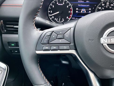 Certified 2025 Nissan Sentra SR image 22