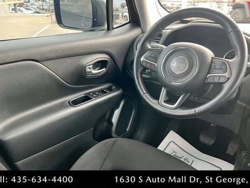 Used 2022 Jeep Renegade Latitude w/ Convenience Group image 11