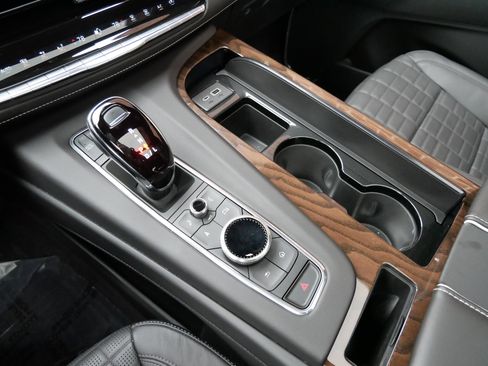 Certified 2024 Cadillac Escalade Sport Platinum w/ LPO, ONYX Package image 20