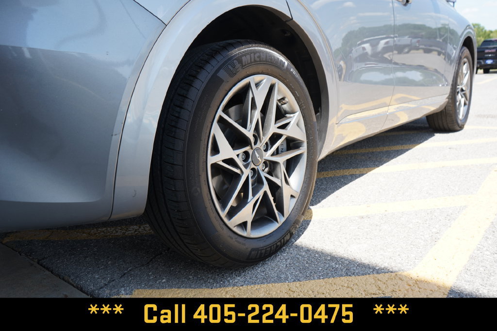 Used 2023 Genesis GV70 2.5T w/ Select Package AWD/4WD image 8