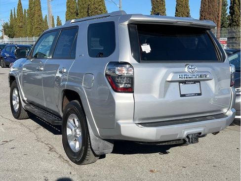 Used 2018 Toyota 4Runner SR5 image 6