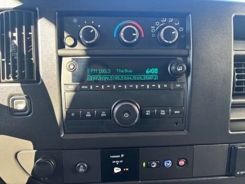 Used 2023 GMC Savana 2500 LS w/ Driver Convenience Package image 19