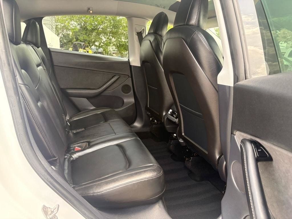 Used 2020 Tesla Model Y Long Range AWD/4WD image 9