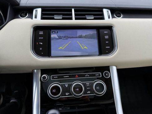 Used 2014 Land Rover Range Rover Sport HSE image 28
