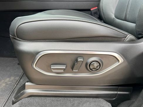 New 2026 Jeep Grand Wagoneer 4WD image 11