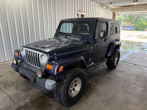 Used 2006 Jeep Wrangler Unlimited AWD/4WD image 1