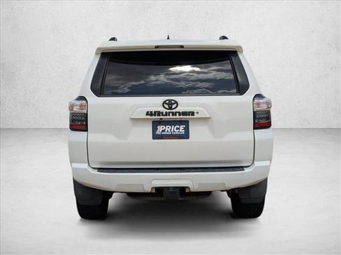 Used 2019 Toyota 4Runner SR5 AWD/4WD image 7