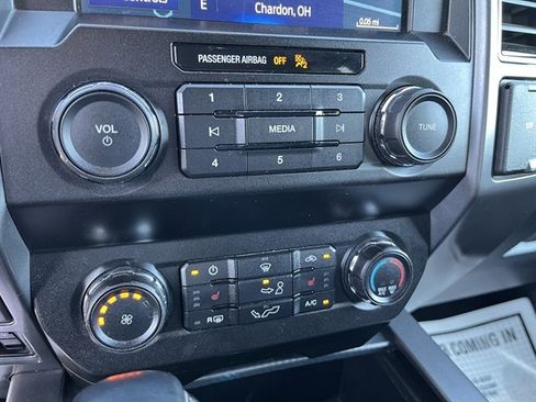 Used 2020 Ford F150 XLT w/ Equipment Group 302A Luxury AWD/4WD image 25