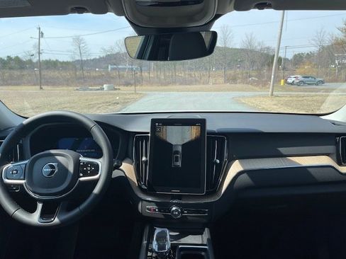 New 2026 Volvo XC60 T8 Plus w/ Protection Package Premier AWD/4WD image 10