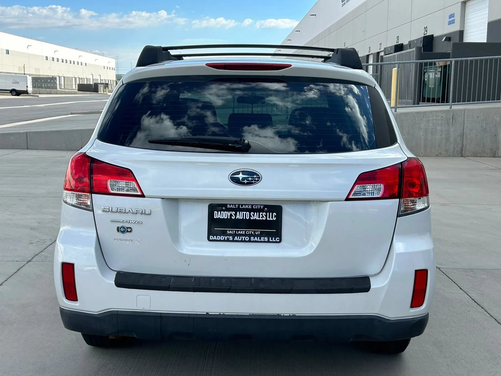 Used 2013 Subaru Outback 2.5i AWD/4WD image 4