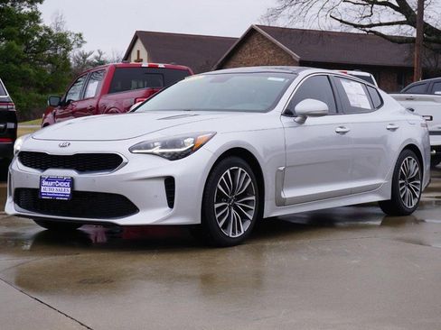 Used 2018 Kia Stinger Premium image 7