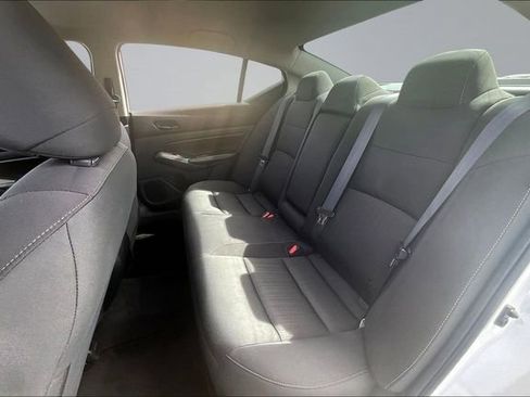 Used 2025 Nissan Altima 2.5 SV FWD image 21