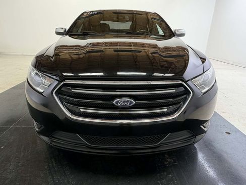 Used 2018 Ford Taurus Limited FWD image 2