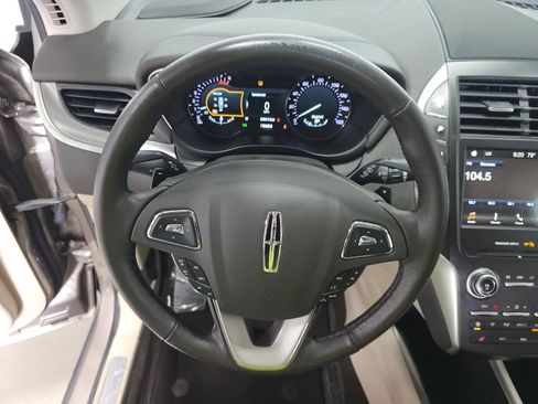 Used 2019 Lincoln MKC Premiere FWD image 14