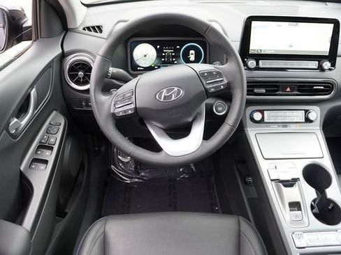 Used 2023 Hyundai Kona Limited image 19
