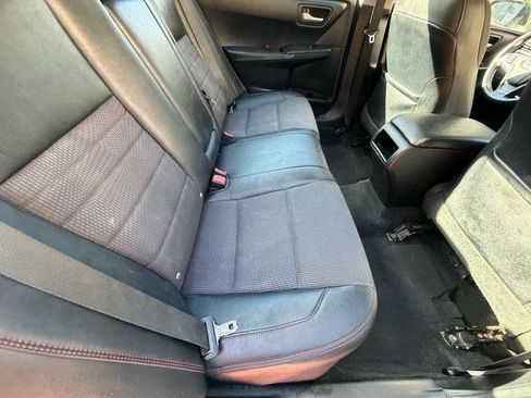 Used 2017 Toyota Camry SE FWD image 33