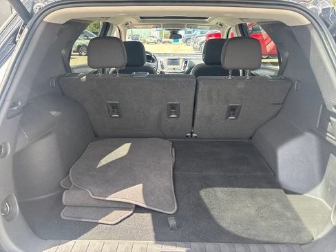 Used 2022 Chevrolet Equinox LT image 38