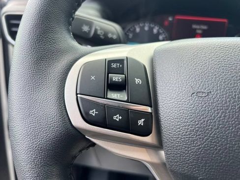 Certified 2024 Ford Explorer XLT w/ Equipment Group 202A AWD/4WD image 9