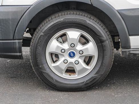 Used 2018 Ford Transit 350 XLT image 9