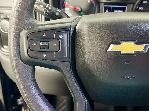 Used 2022 Chevrolet Silverado 1500 Custom image 17
