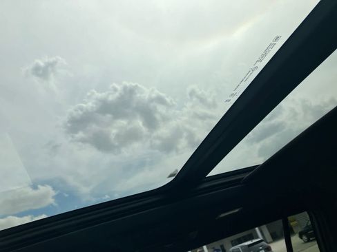 New 2026 Chevrolet Traverse LT w/ Sun and Wheel Package image 21