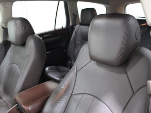 Used 2014 Buick Enclave Leather w/ Trailering Provision Package FWD image 4