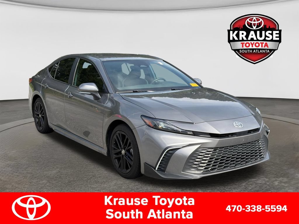 Used 2025 Toyota Camry SE w/ Convenience Package FWD image 1