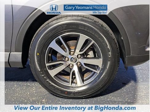 Used 2018 Toyota RAV4 XLE FWD image 13