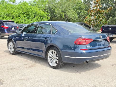 Used 2018 Volkswagen Passat 2.0T SE FWD image 4