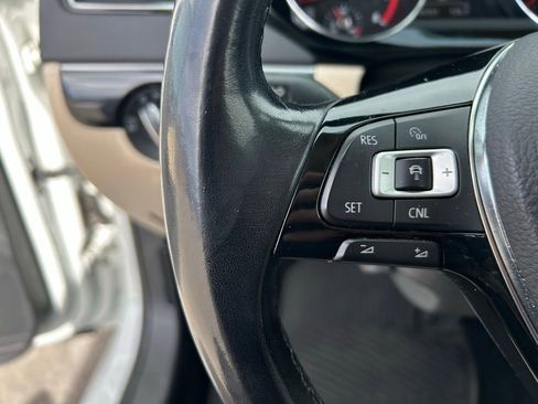 Used 2017 Volkswagen Jetta SEL image 21