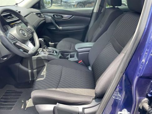 Used 2020 Nissan Rogue S FWD image 18
