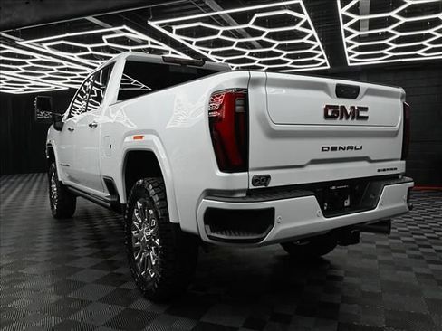 New 2026 GMC Sierra 2500 Denali w/ Denali Reserve Package AWD/4WD image 11