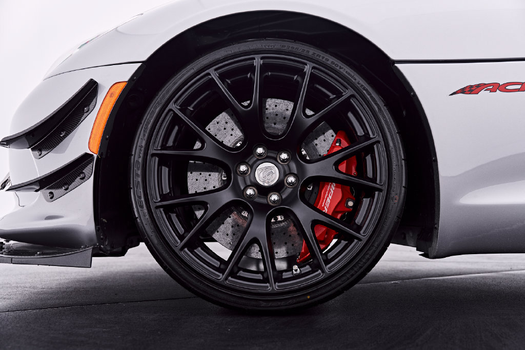 Used 2016 Dodge Viper ACR w/ Extreme Aero Package RWD image 3