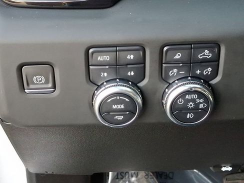 Used 2024 GMC Sierra 2500 Denali w/ Denali Reserve Package image 32