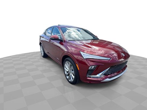 Certified 2025 Buick Envista Avenir image 2