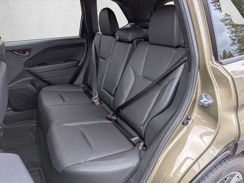 Used 2025 Subaru Forester Limited image 19