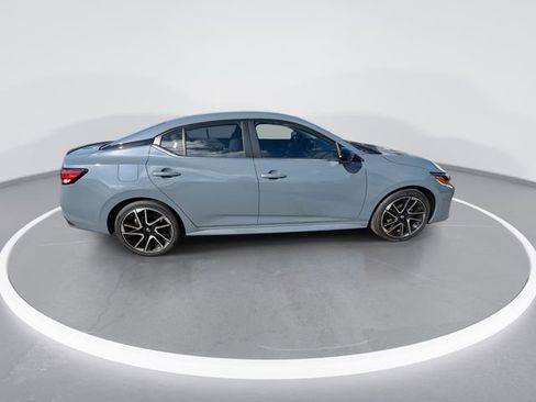 New 2025 Nissan Sentra SR image 9